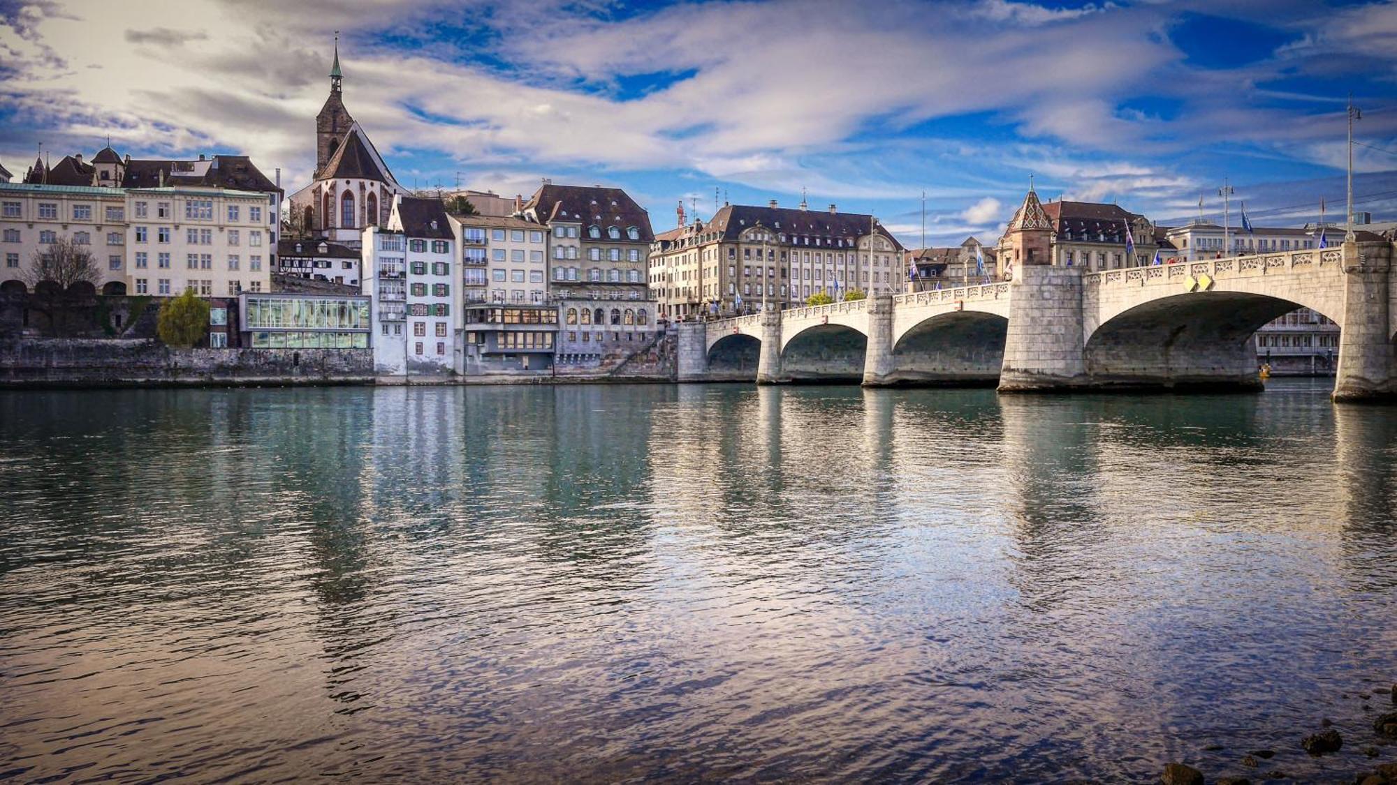 City Center Rooftop Studio With Oldtown View Basel Eksteriør bilde